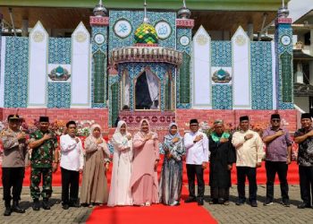 Wakil Bupati Madina, Atika Azmi Utammi Nasution membuka secara resmi MTQ ke XXIV tingkat kabupaten.