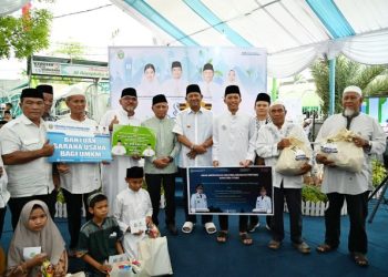 Wakil Gubernur Sumatera Utara (Sumut) Surya melaksanakan Safari Ramadan di Masjid Ubudiyah Jalinsum Thamrin Simpang Jalan Jawa, Kelurahan Brandan Barat, Kecamatan Babalan Kabupaten Langkat, Jumat (14 /3/2025). Foto/Diskominfo Sumut
