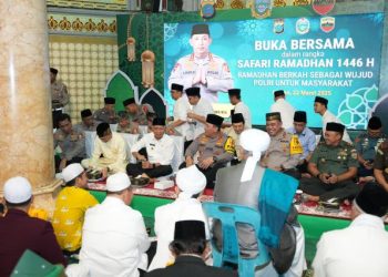Wakil Gubernur Sumatera Utara (Sumut) Surya menghadiri Safari Ramadan bersama Kapolri Jenderal Pol Listyo Sigit Prabowo di Masjid Raya Al Mashun Jalan SM Raja Medan, Sabtu (22/3/2025). Foto/Diskominfo Sumut