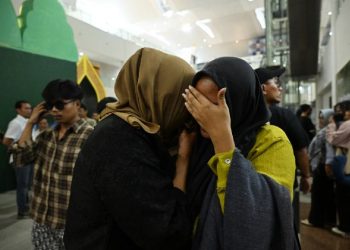 Korban Tindak Pidana Perdagangan Orang (TPPO) saat tiba di Bandara Kualanamu Internasional Airport, Sabtu malam (22/3/2025). Foto/Diskominfo Sumut