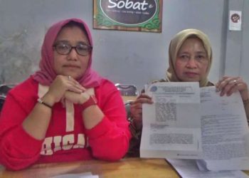 Mimi Herlina Nasution, bersama kuasa hukumnya, Khilda Handayani SH MH