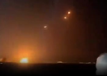 Rudal Iran menggempur pangkalan militer Amerika di Qatar, Senin (23/6/2025).