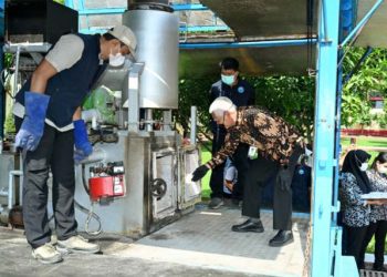 Wakil Gubernur Sumut, Surya menghadiri Konferensi Pers Gabungan BNN RI dengan Kapolda Sumut terkait Ungkap Kasus dan Pemusnahan Barang Bukti Narkoba di Mapolda Sumut, Jalan Sisingamangaraja, Medan, Jumat (26/9/2025). Foto/Diskominfo Sumut