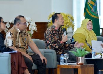 Pemerintah Provinsi Sumatera Utara (Sumut) melalui Biro Hukum Sekretariat Daerah Provinsi Sumut melakukan Konferensi Pers terkait bantuan hukum dan perlindungan rakyat melalui restorative justice di Lobby Dekranasda Lantai 1 Kantor Gubernur Sumut Jalan Diponegoro Kota Medan, Jumat (26/9/2025). Foto/Diskominfo Sumut