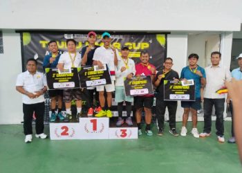 Tim tenis lapangan PT Perkebunan Nusantara IV Regional II berhasil meraih gelar juara pada ajang bergengsi Turnamen Tenis Lapangan Teuku Umar Cup 2025 yang berlangsung di Banda Aceh, 5–7 September 2025. Foto/medandaily.com