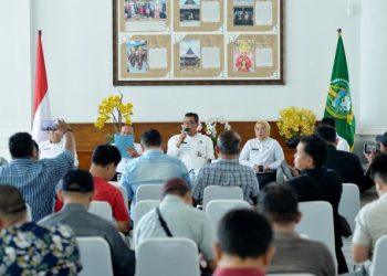 Pemprov Sumut melalui Badan Penanggulangan Bencana Daerah (BPBD) Provinsi Sumut melakukan Konferensi Pers terkait Kesiap siagaan bencana berbasis komunitas. Kegiatan yang difasilitasi Dinas Kominfo Sumut ini berlangsung di Lobby Dekranasda Lantai 1 Kantor Gubernur Sumut Jalan Diponengoro Kota Medan, Rabu (8/10/2025). Foto/Diskominfo Sumut